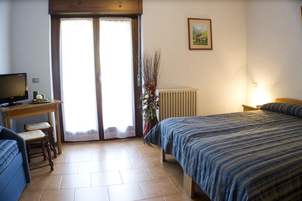 Park Hotel Bellevue Dimaro Pokój zdjęcie