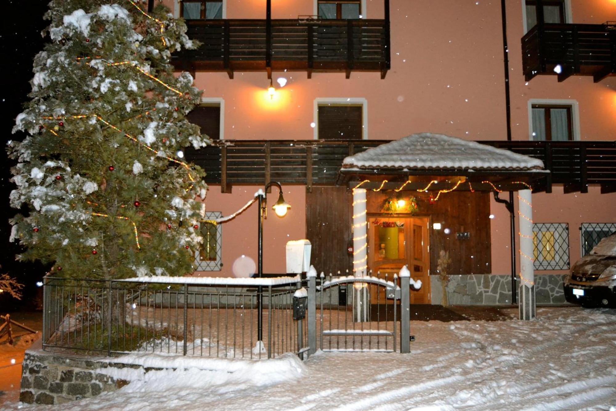 Park Hotel Bellevue Dimaro Zewnętrze zdjęcie
