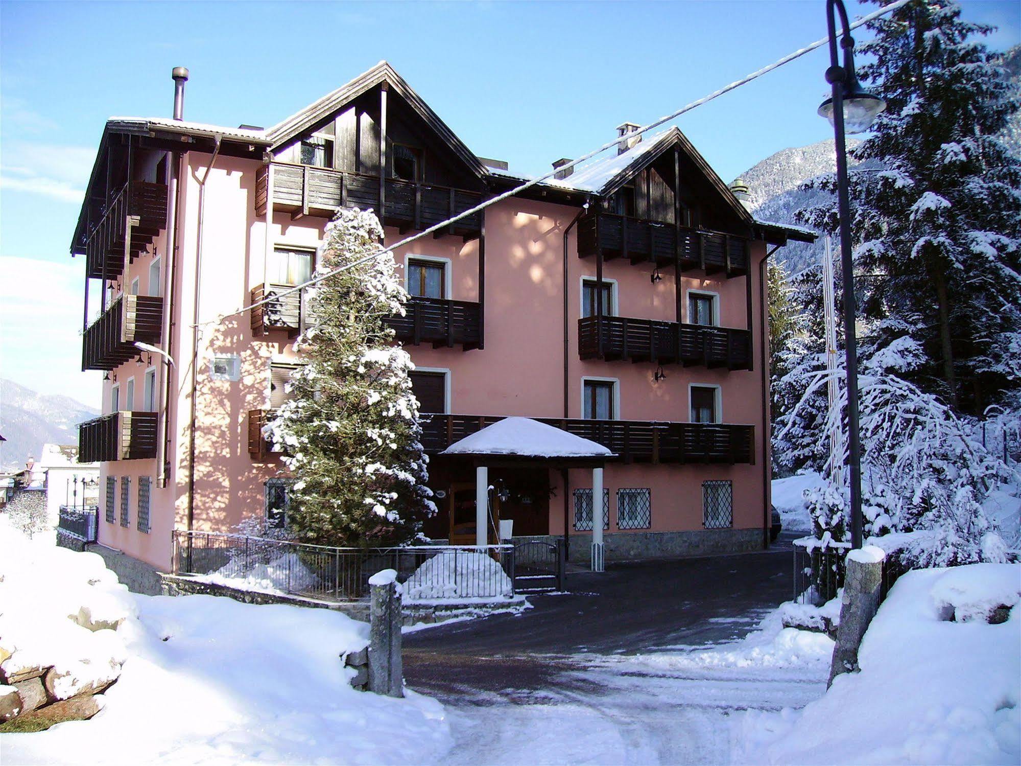 Park Hotel Bellevue Dimaro Zewnętrze zdjęcie