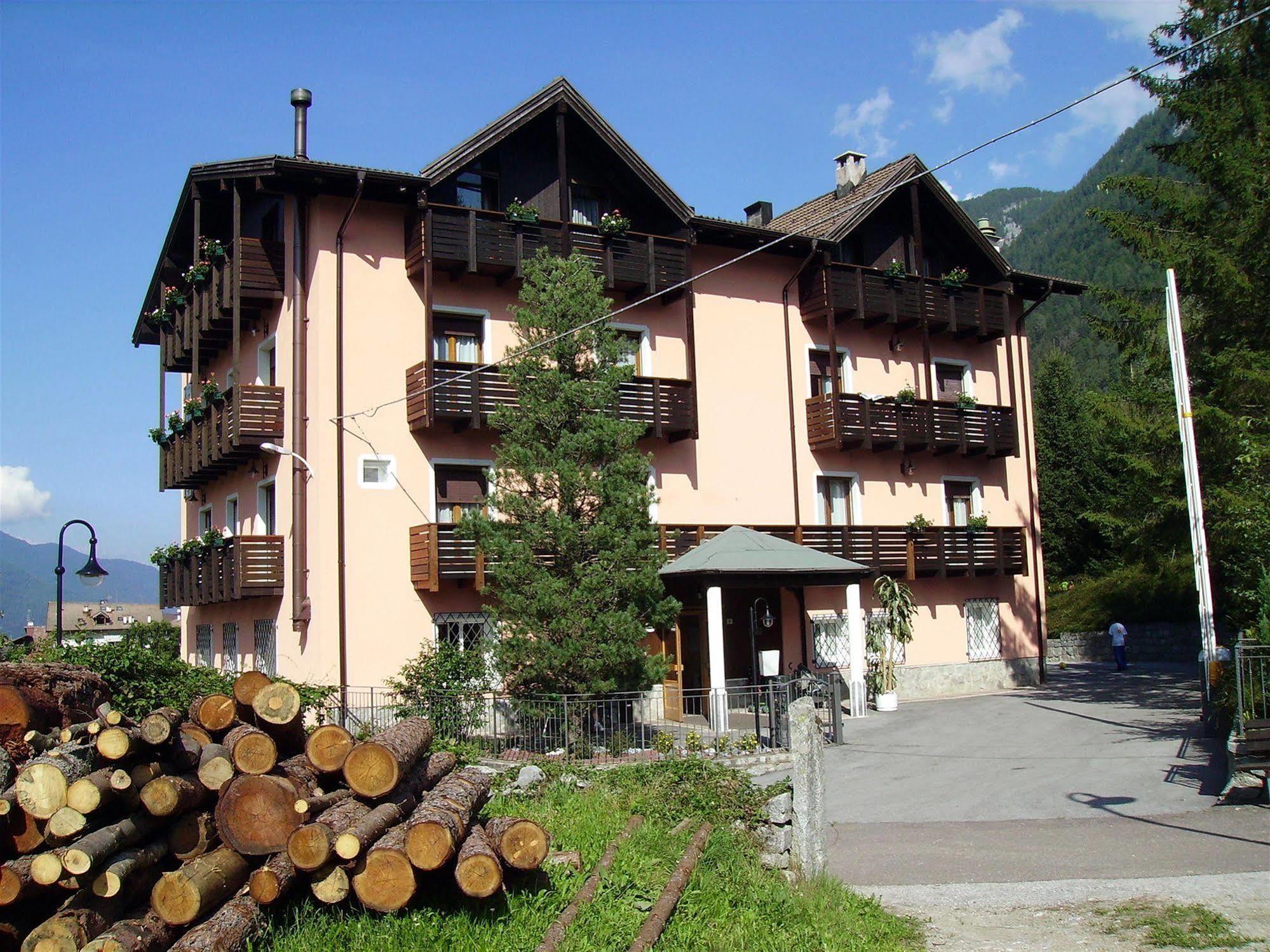 Park Hotel Bellevue Dimaro Zewnętrze zdjęcie