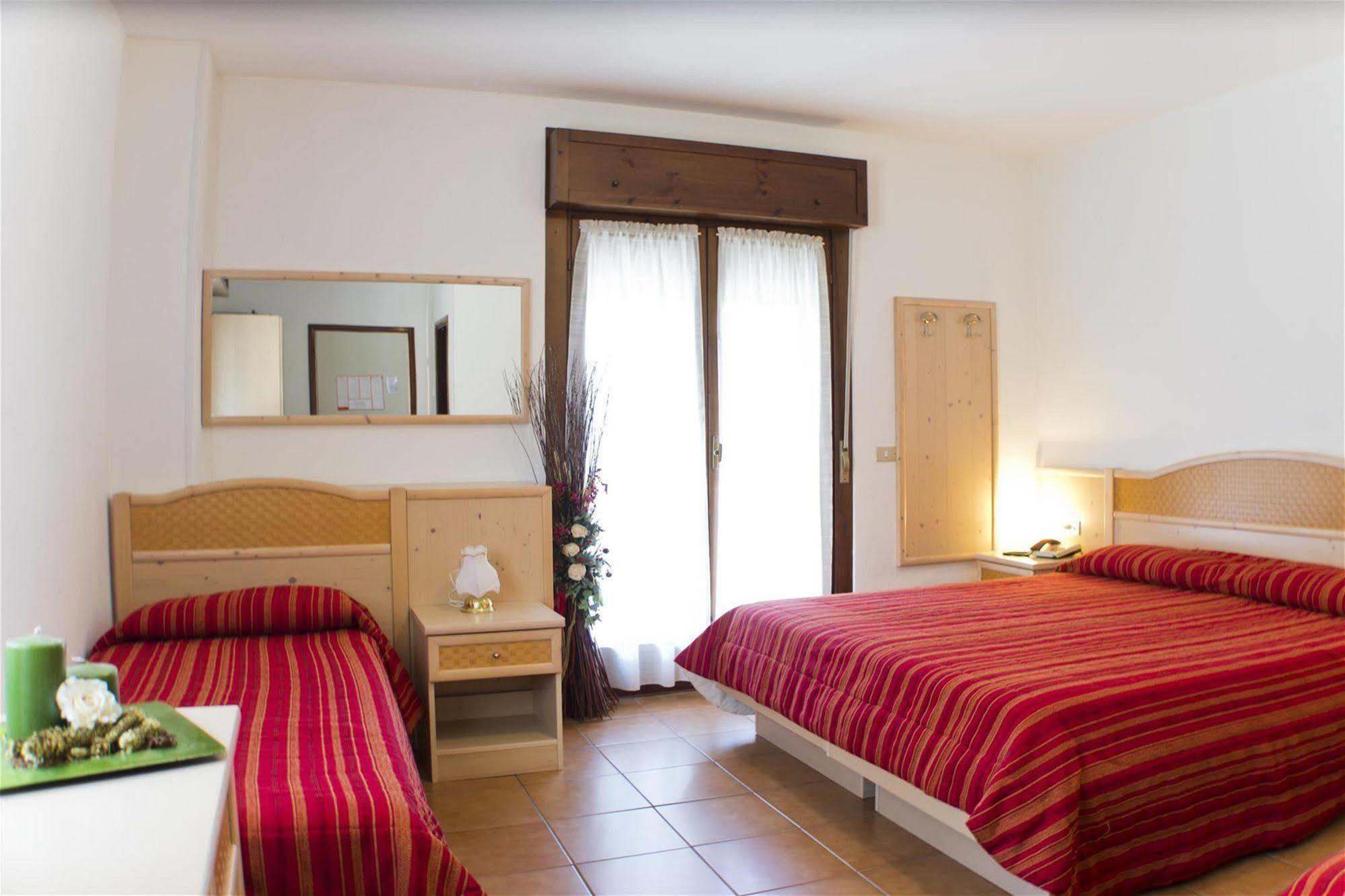 Park Hotel Bellevue Dimaro Zewnętrze zdjęcie